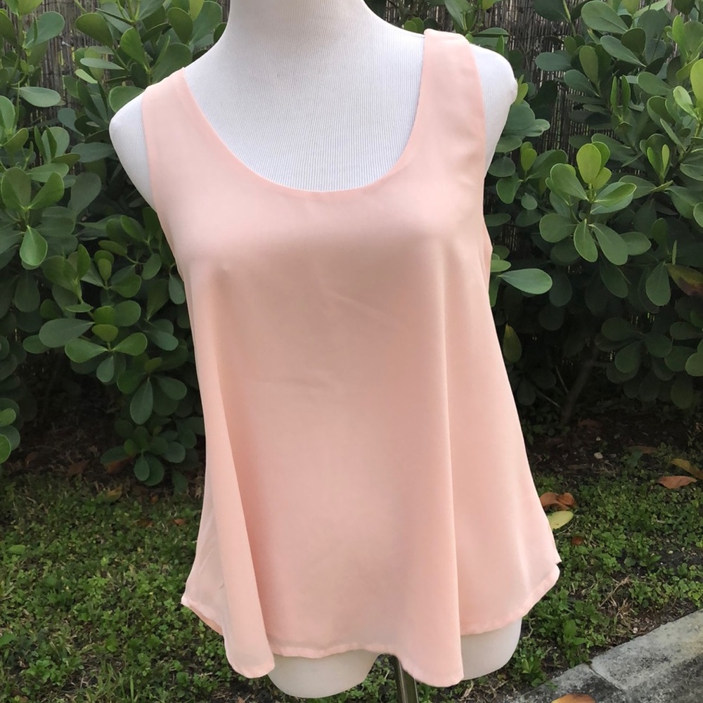 ⚡️3 for $15⚡️Pink/peach blouse-bow detail in back